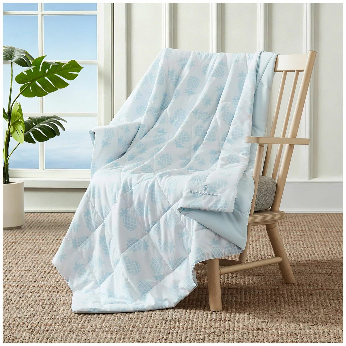 Tommy Bahama Cooling Throw Blanket Blue Reversible Lightweight 127x178cm