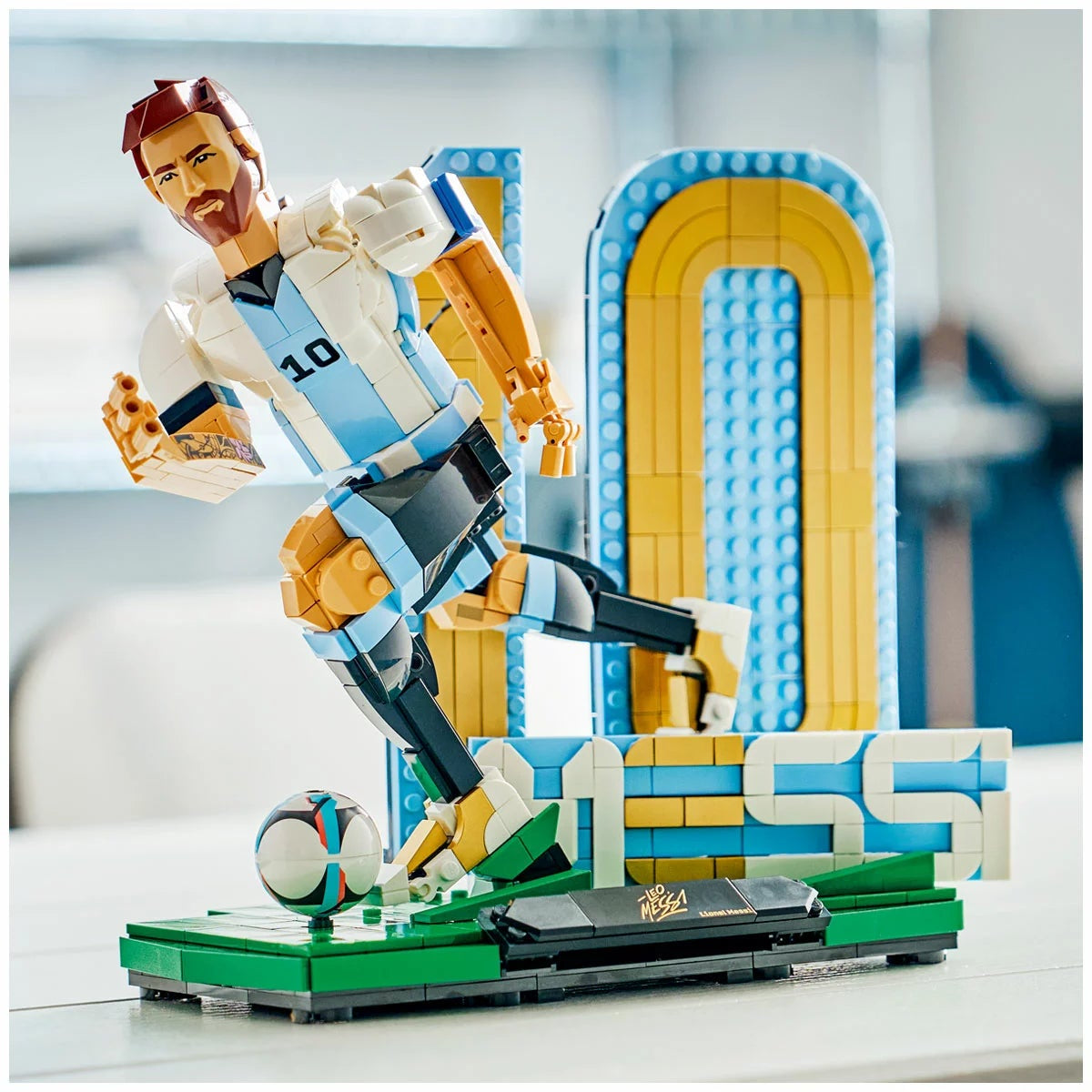 LEGO 43015 Lionel Messi Football Legend 958 Piece 2-in-1 Building Set