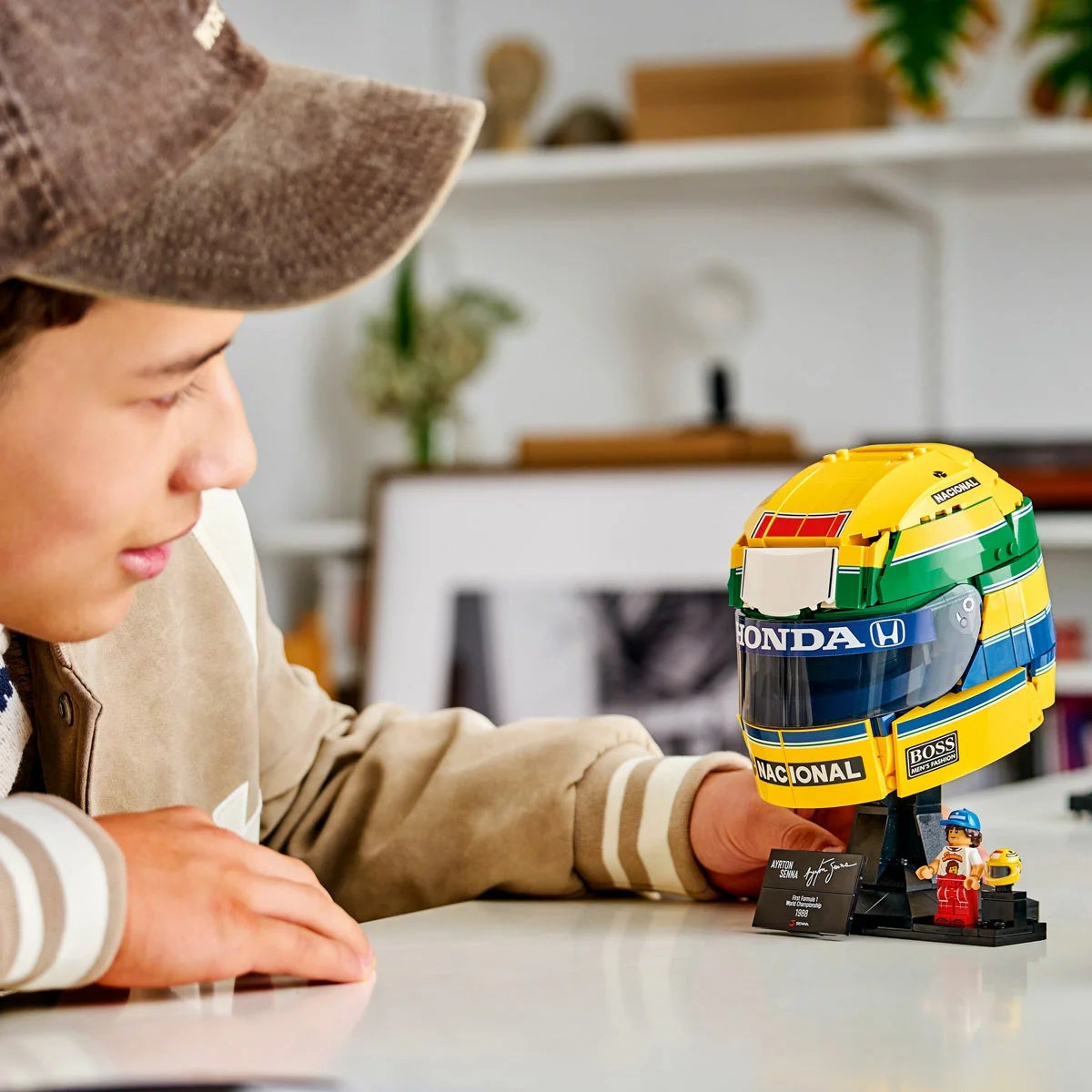 LEGO Editions Ayrton Senna Helmet 43024 F1 931 Piece Building Set