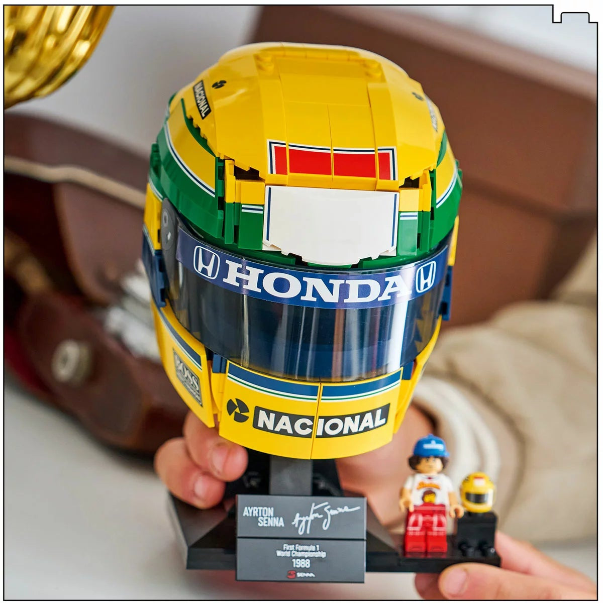 LEGO Editions Ayrton Senna Helmet 43024 F1 931 Piece Building Set