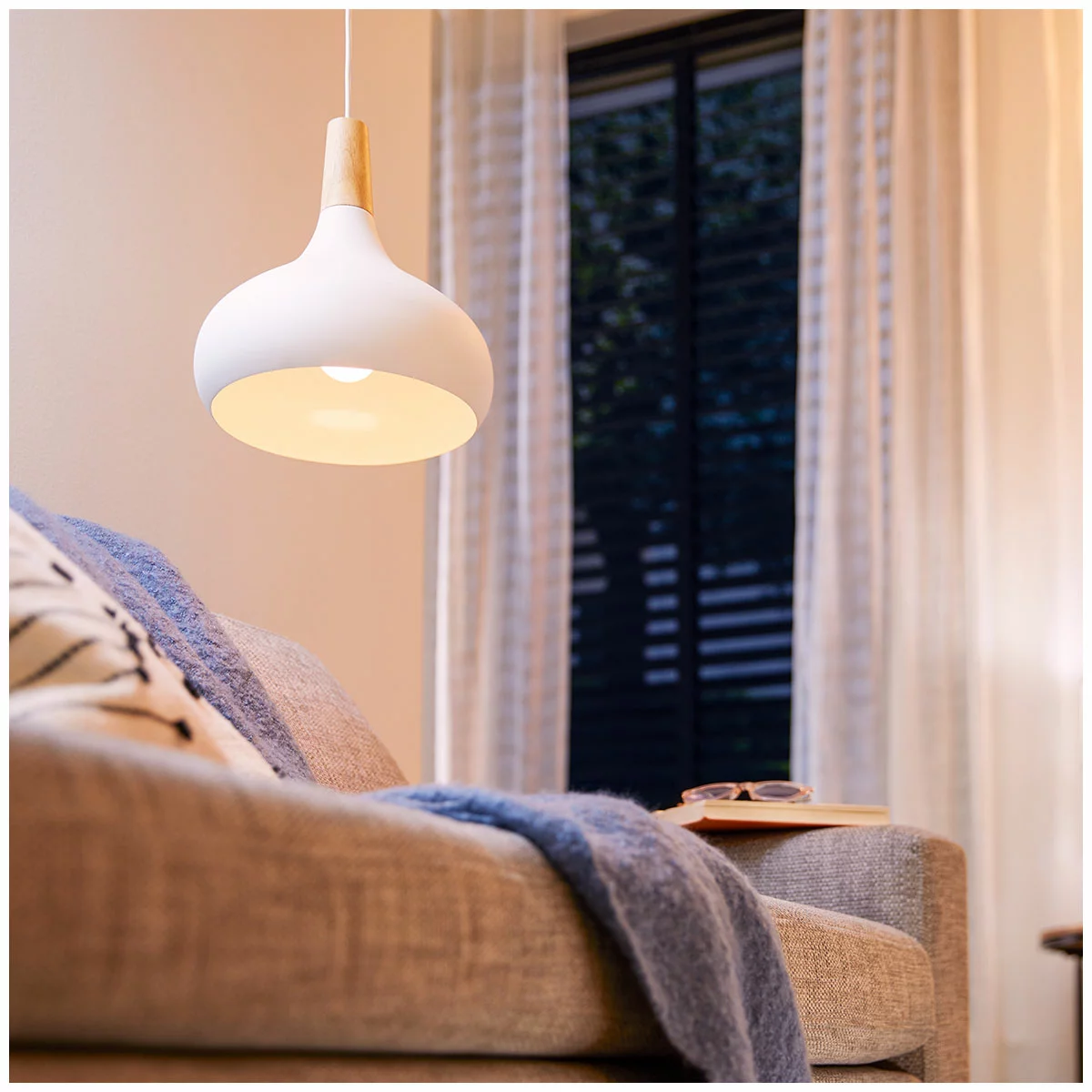 Philips Essential LED Bulb 11W E27 6500K Cool Daylight 230V 8 Pack Energy Saving