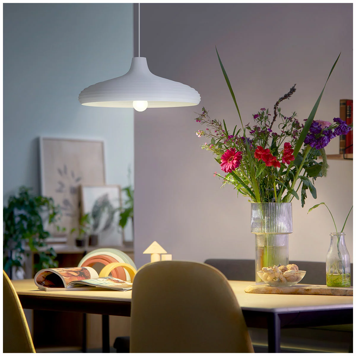 Philips Essential LED Bulb 11W B22 6500K Cool Daylight 230V 8 Pack Energy Saving