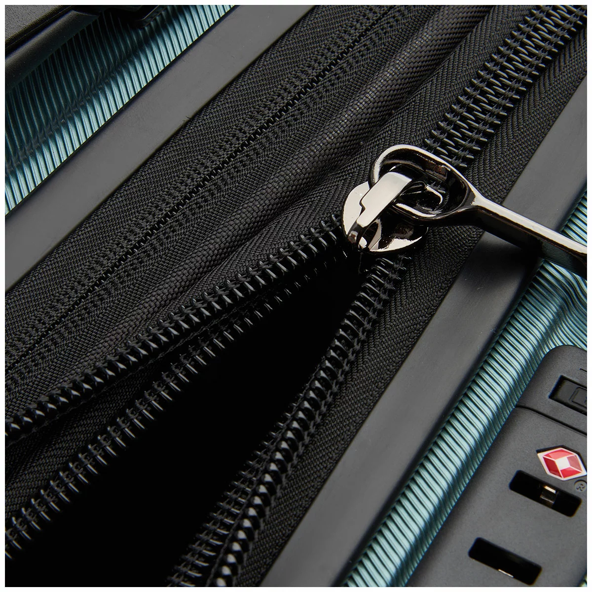 Delsey Shadow 5.0 Carry on 55cm Green With Overweight Indicator & Anti-Theft Zip