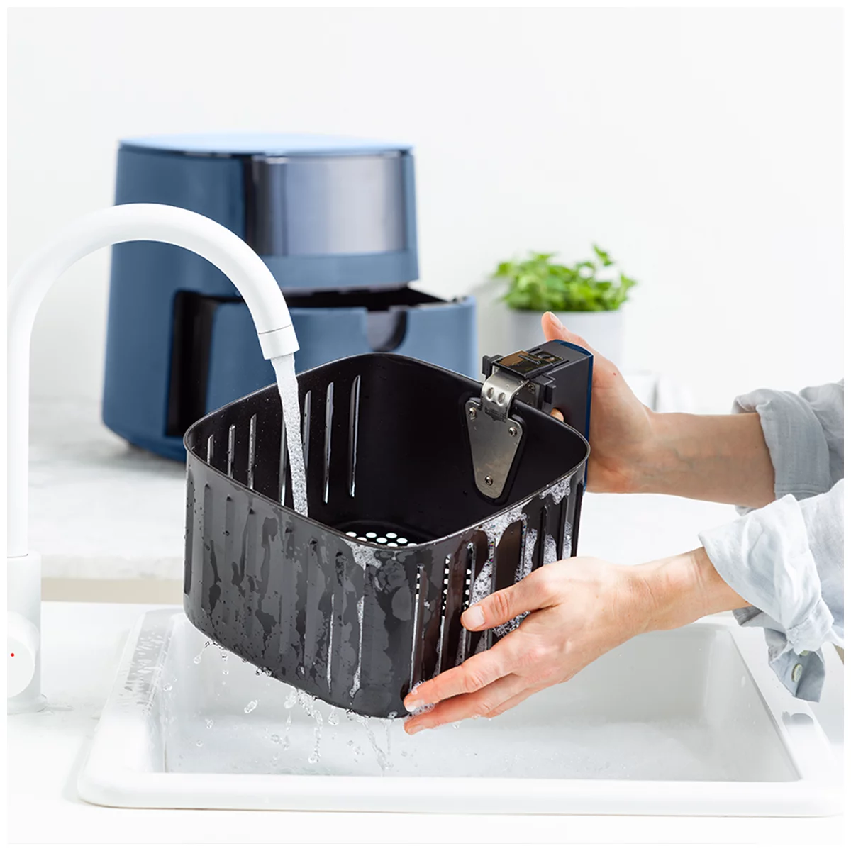 GreenPan Bistro XL Air Fryer 7.2L Single Basket Airfryer- Smokey Sky Blue Free Shipping