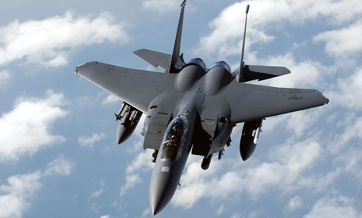 Christmas gift F-15 Eagle Fighter Jet Building Blocks Set, 223 Pieces Military Aircraft Model Kit for Kids & Enthusiasts（F15 fighter）