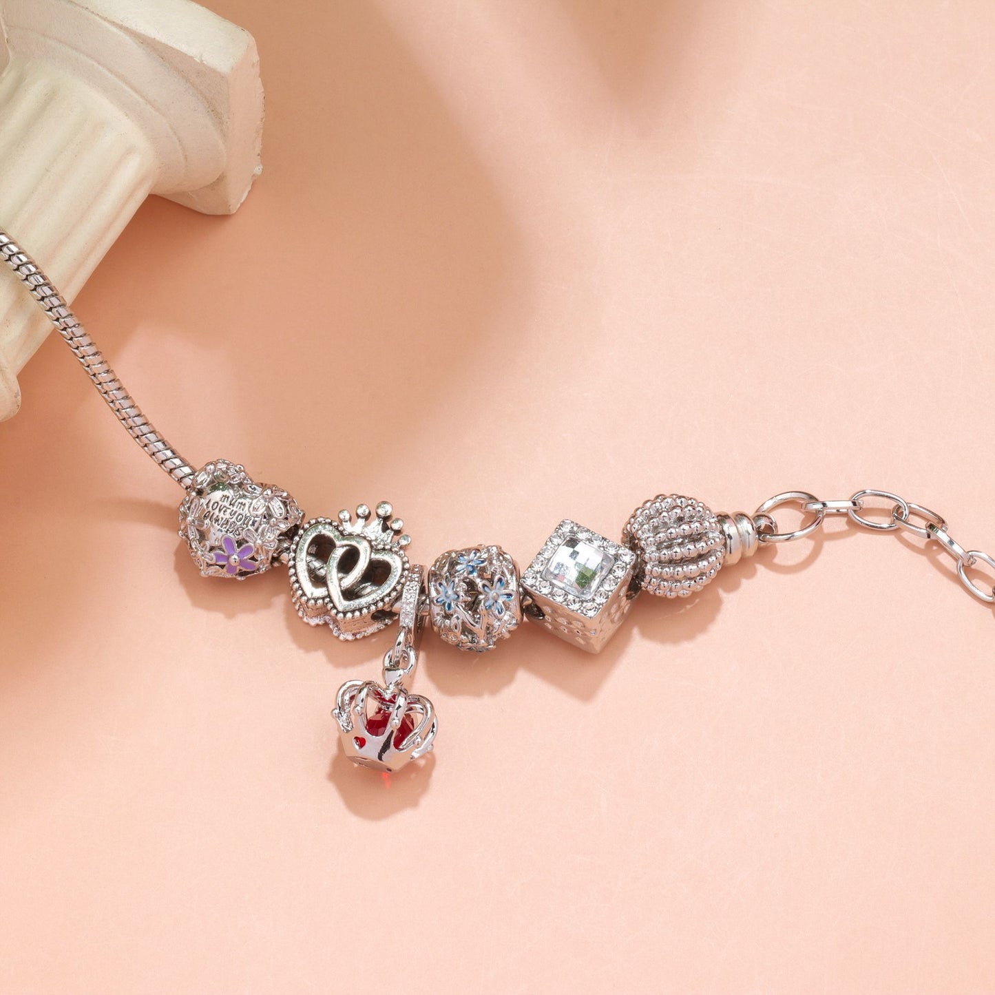 Hollow-out Rhinestone Heart Flower Charm Bracelet(Silver,18cm)