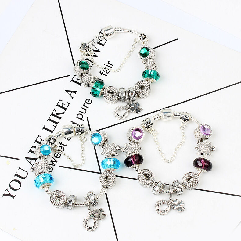 Charm Bracelet with Tortoise, Heart, Clover Pendant(Green,19cm)