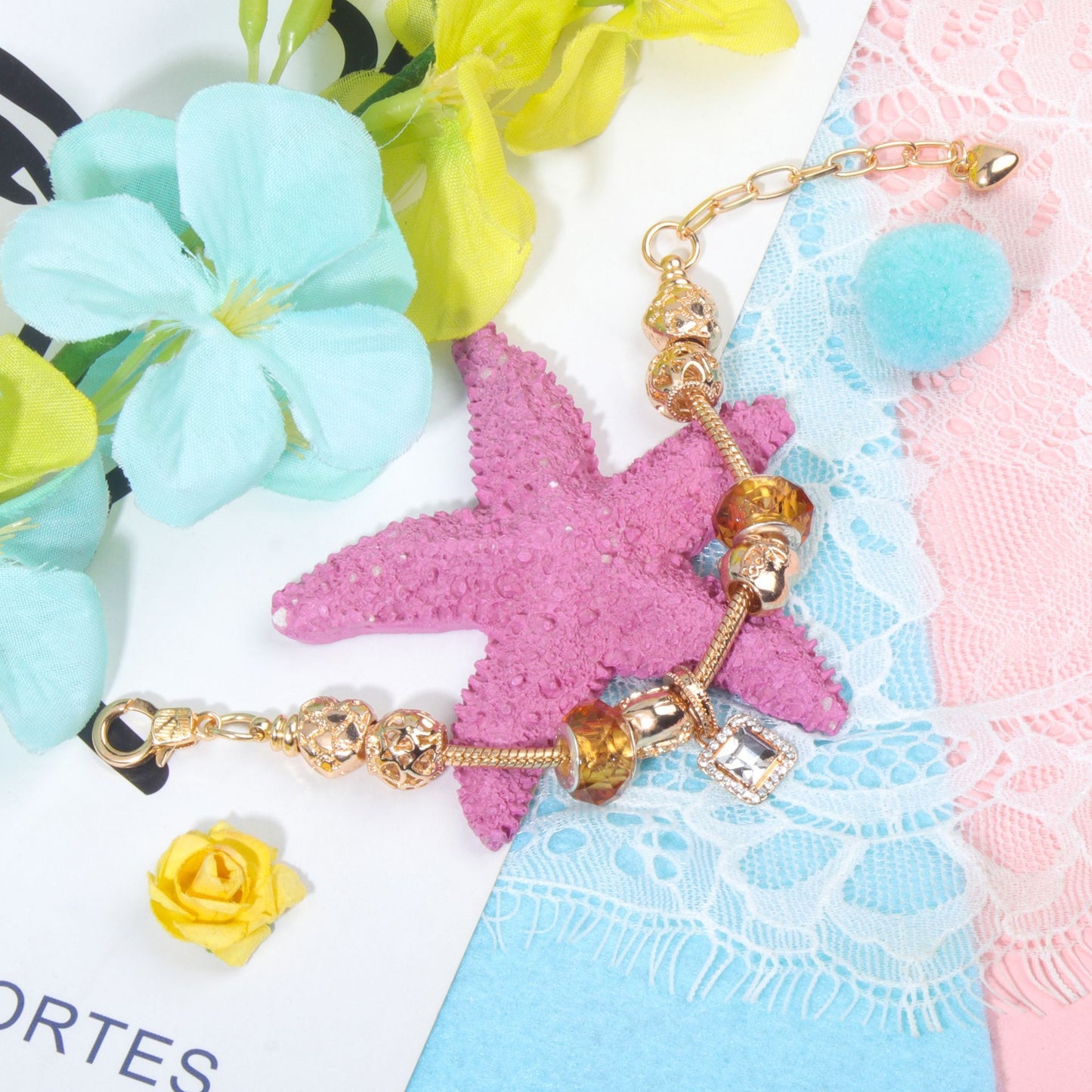 Golden Heart Zircon Hollow Bead Bracelet with Rhinestone Pendant(18cm)