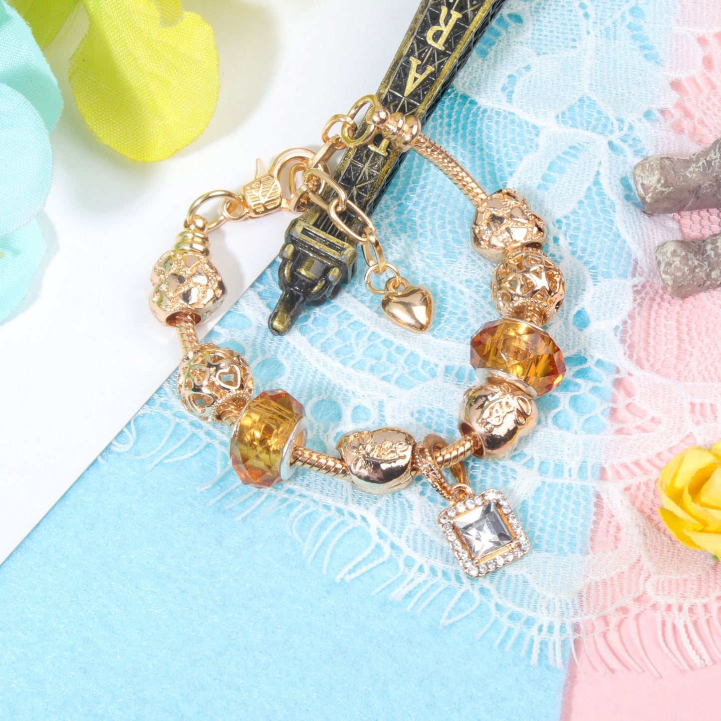 Golden Heart Zircon Hollow Bead Bracelet with Rhinestone Pendant(18cm)