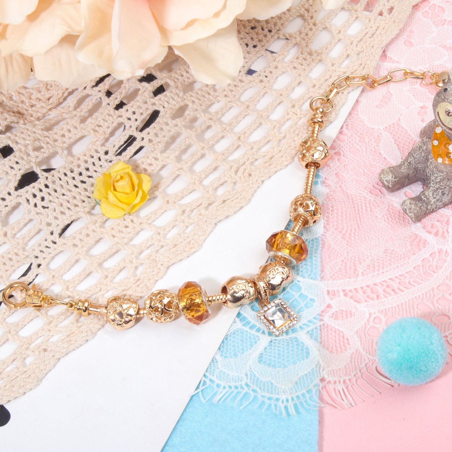 Golden Heart Zircon Hollow Bead Bracelet with Rhinestone Pendant(20cm)