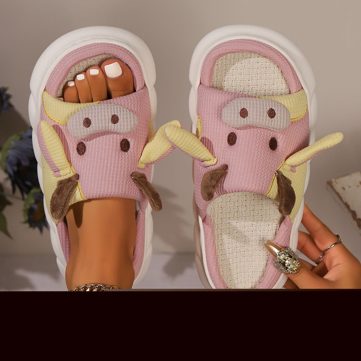 Unisex Cow Cartoon Linen Slippers: EVA Thick Sole Non-Slip Beach Sandals for Couples & Parent-Child, 7 Styles(pink-41-42)