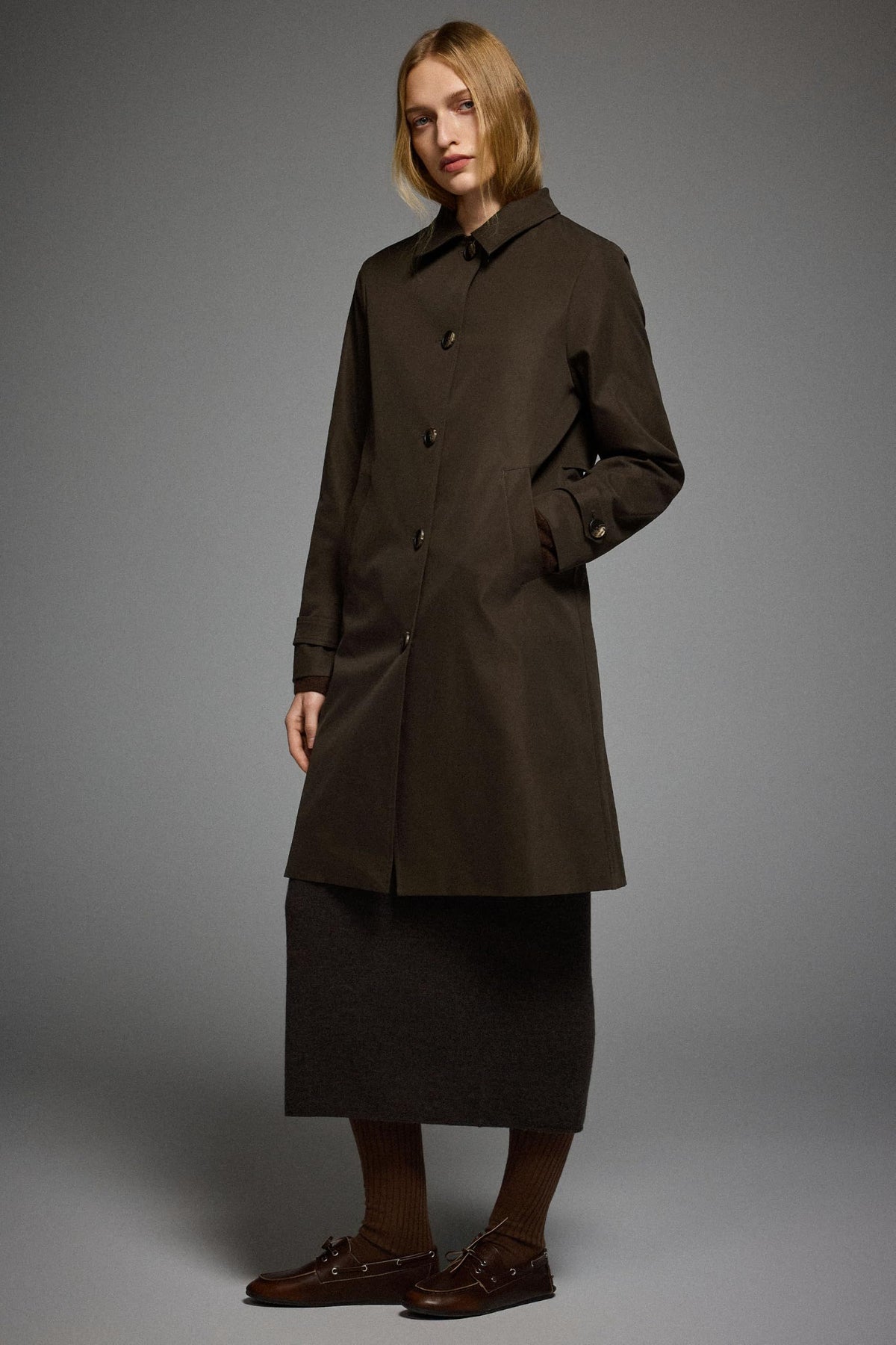 Women’s mid-length single-breasted trench coat perfect for office, weekend outings, and transitional seasons, XL (dark brown)