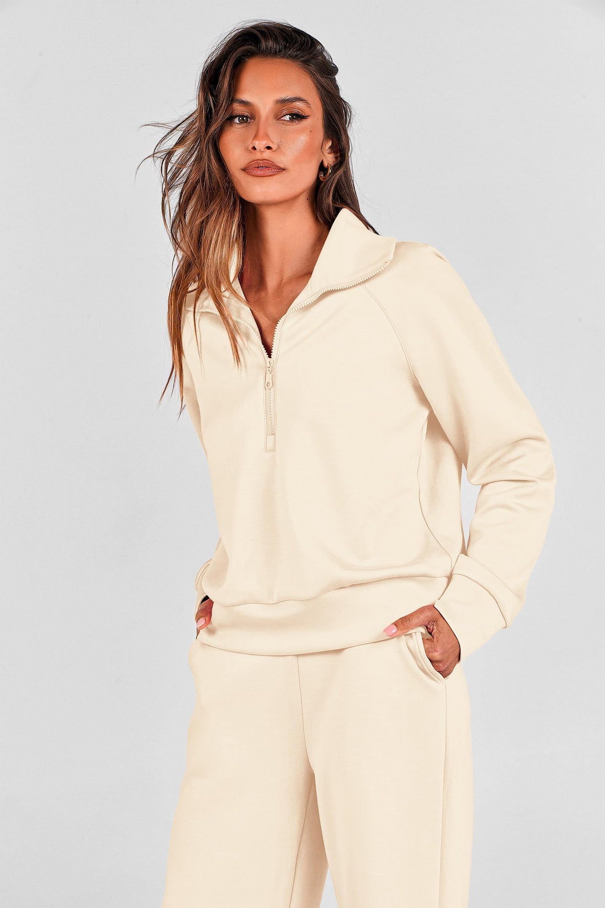 Women's 2-piece tracksuit set for lounging, workouts, and casual outings, M (Beige)