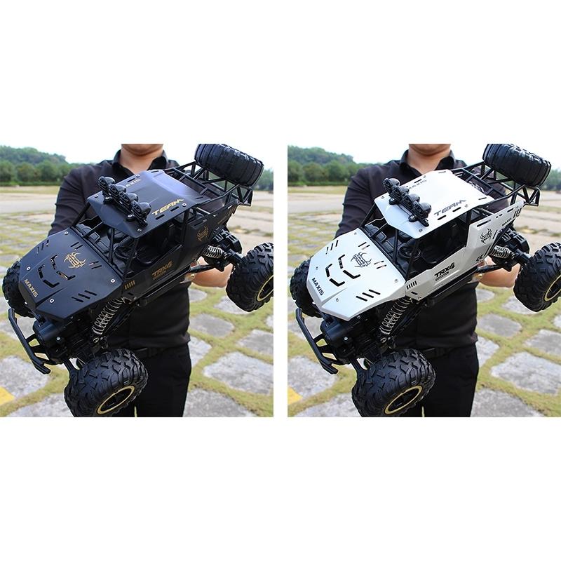 Off-road Climbing Car with 2.4ghz Remote Control and Double Motors - Silver