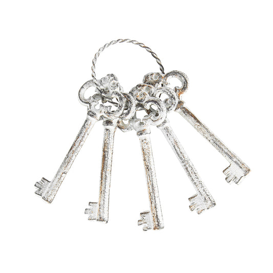 Five Antique White Keys on Ring 23cm