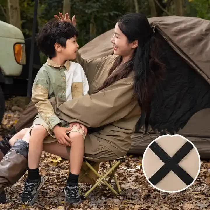 33*32 सेमी काला आउटडोर फोल्डिंग स्टूल - हल्के पोर्टेबल पिकनिक चेयर, फिशिंग चेयर, कैम्पिंग सीट, और आउटडोर गतिविधियों के लिए कोलैप्सेबल बेंच